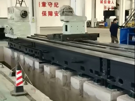 CK61220重型數控車床5.17日在無錫安家，安裝調試中